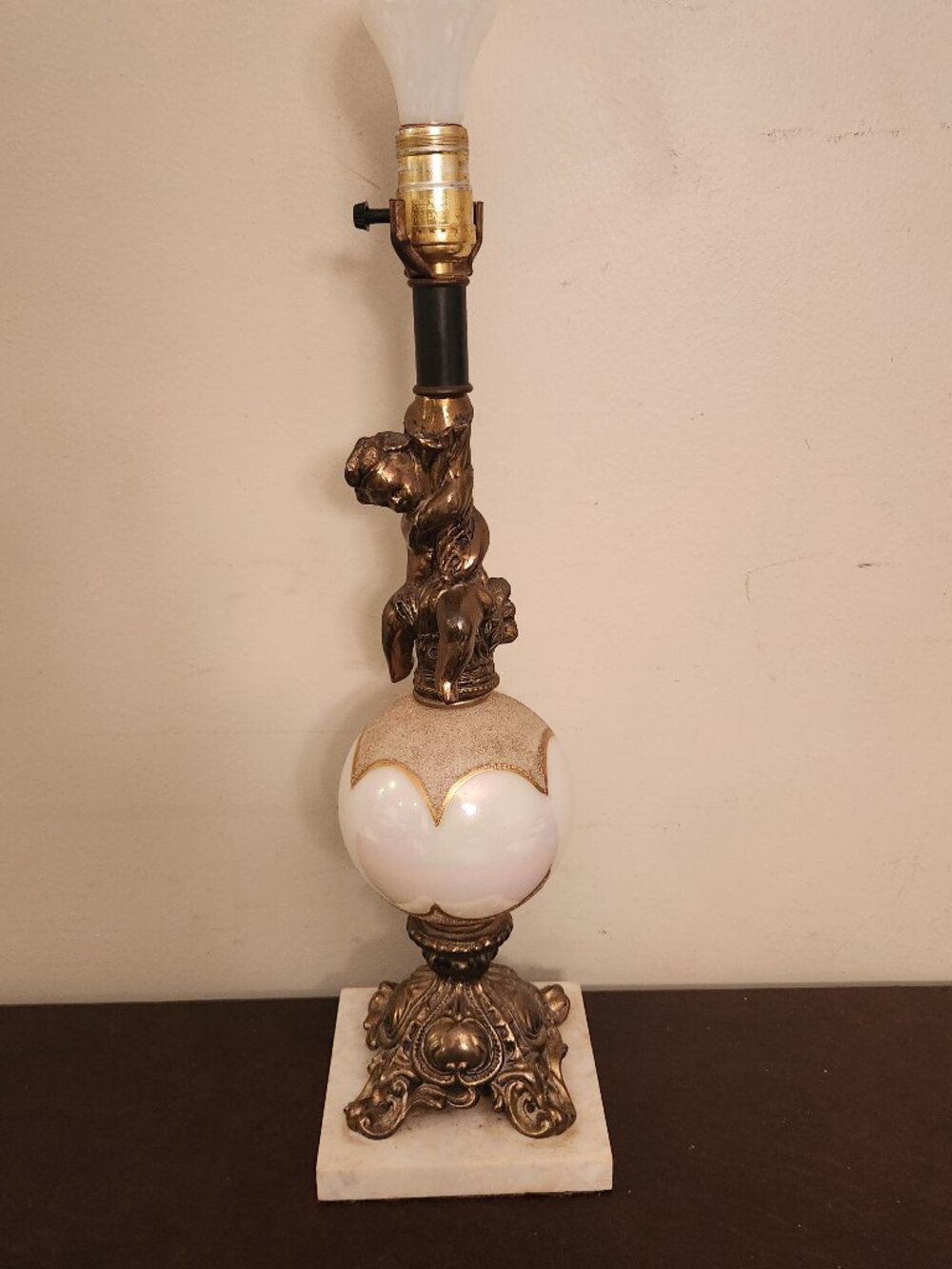 Vintage Hollywood Regency Style Table Lamp